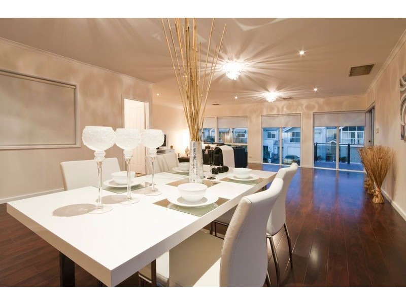 90 Gulf Point Drive, North Haven SA 5018