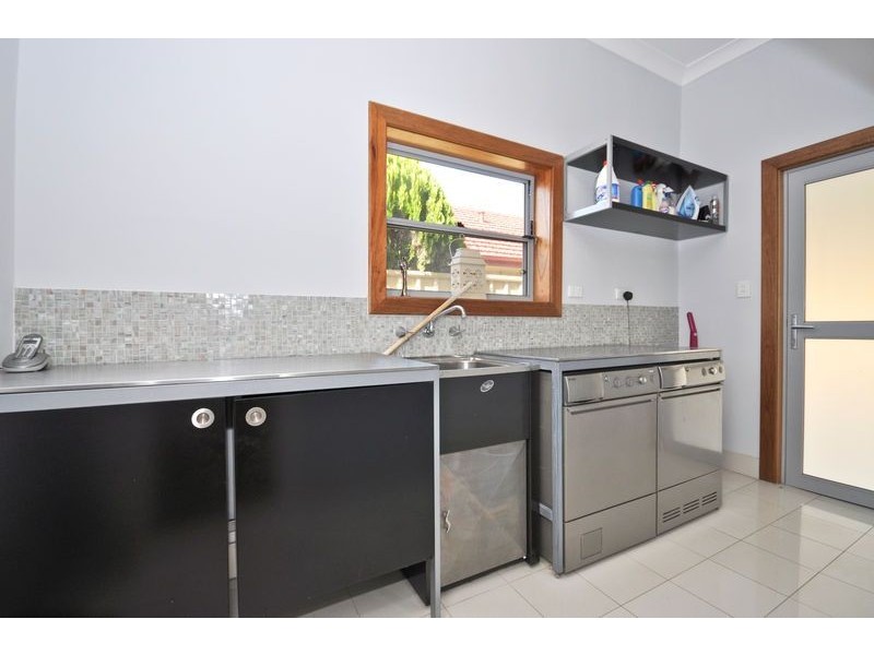 253 Victoria Road, Largs Bay SA 5016