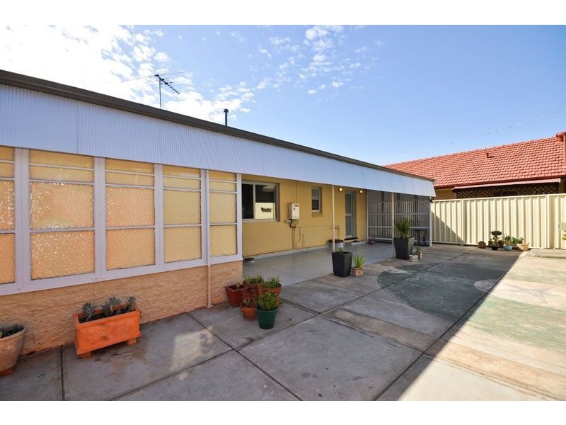 253 Victoria Road, Largs Bay SA 5016