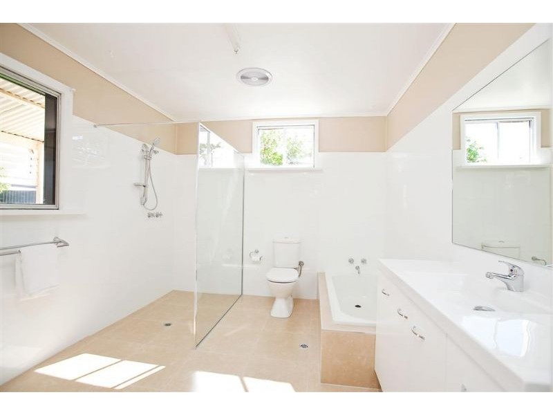 4 Sutherland Street, Glanville SA 5015