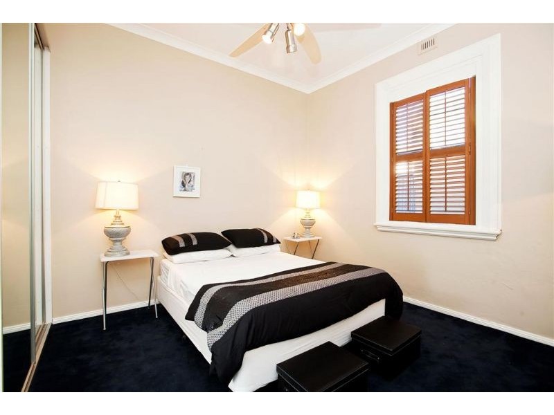 4 Sutherland Street, Glanville SA 5015