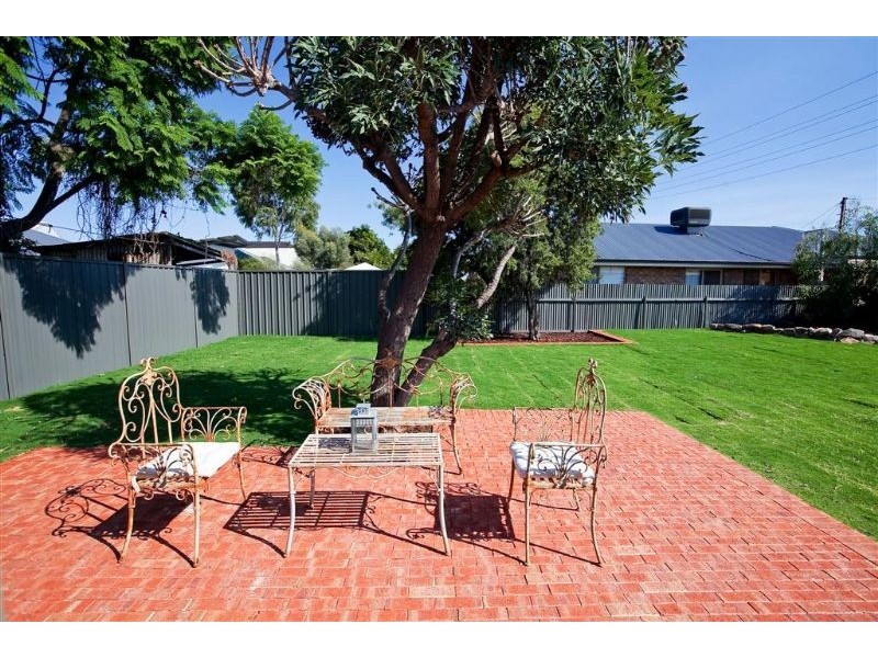 4 Sutherland Street, Glanville SA 5015