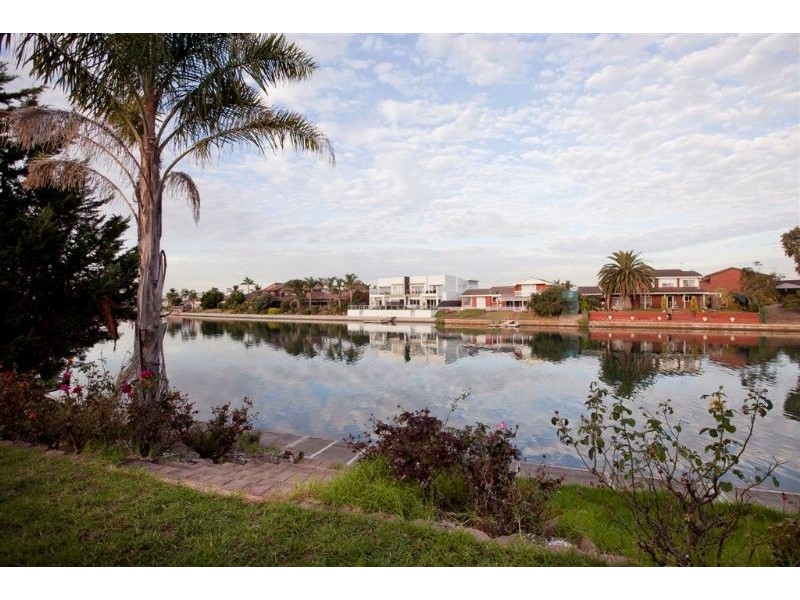 19 Boyd Crescent, West Lakes Shore SA 5020