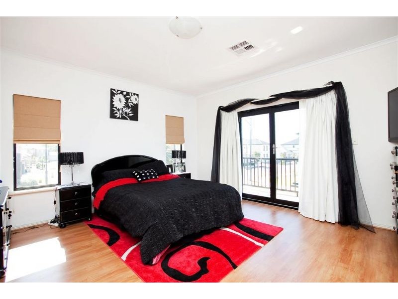 1 Mossman Street, Mawson Lakes SA 5095