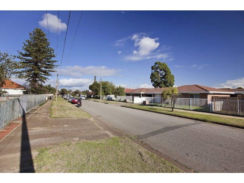 2/15 Pearce Street, Ottoway SA 5013