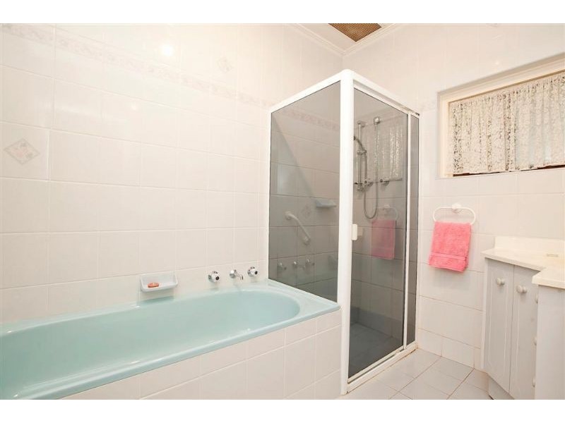 8 Hallville Street, Seaton SA 5023