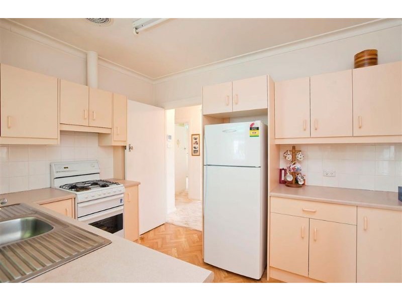 8 Hallville Street, Seaton SA 5023