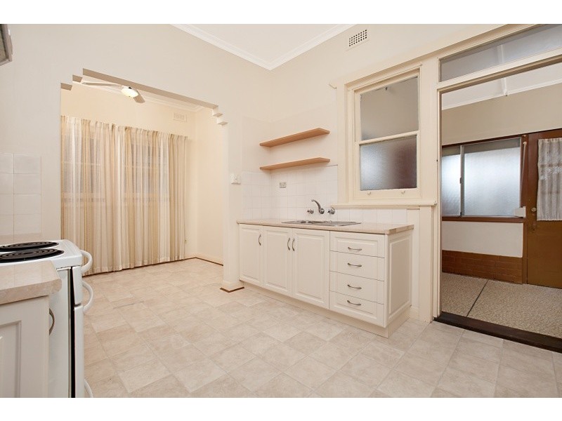 5 Sawtell Street, Largs Bay SA 5016