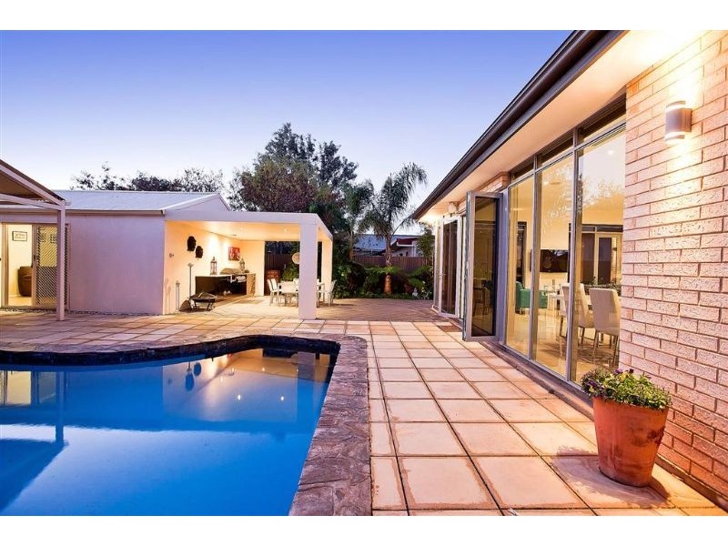 18 West Street, Semaphore Park SA 5019