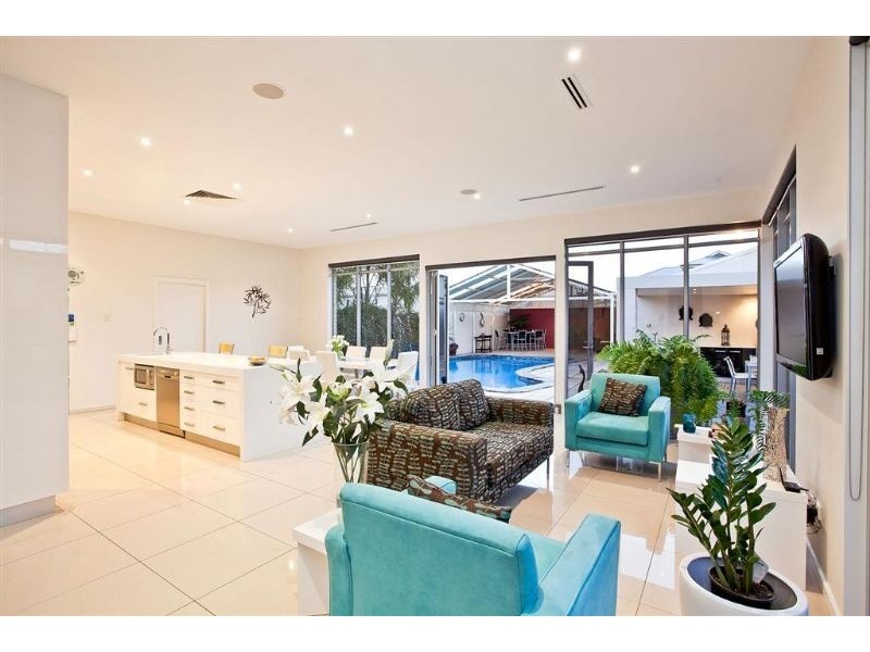 18 West Street, Semaphore Park SA 5019