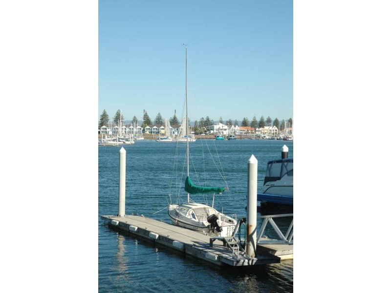 4 France III Court, North Haven SA 5018