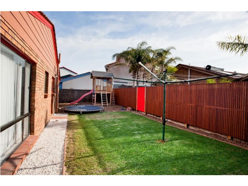 4 France III Court, North Haven SA 5018