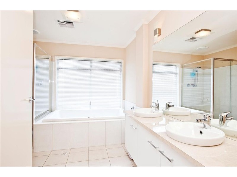 14 Collins Street, Largs North SA 5016