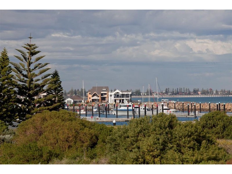 104 Gulf Point Drive, North Haven SA 5018