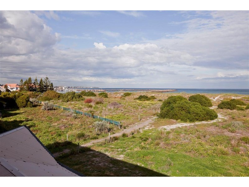 104 Gulf Point Drive, North Haven SA 5018