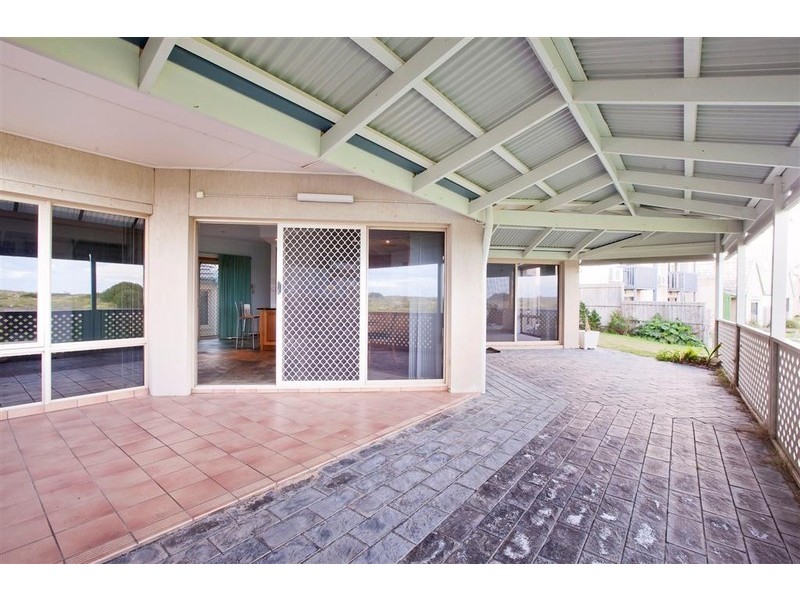 104 Gulf Point Drive, North Haven SA 5018