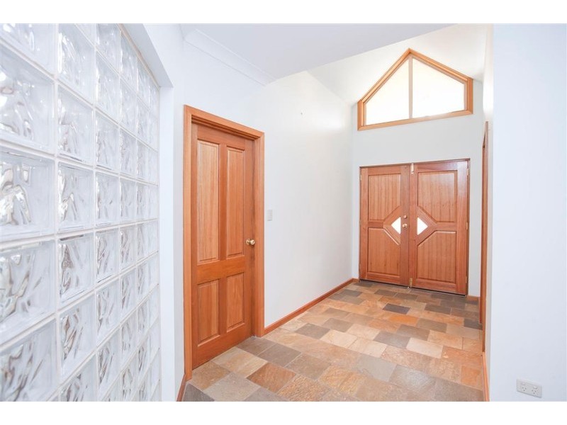 104 Gulf Point Drive, North Haven SA 5018