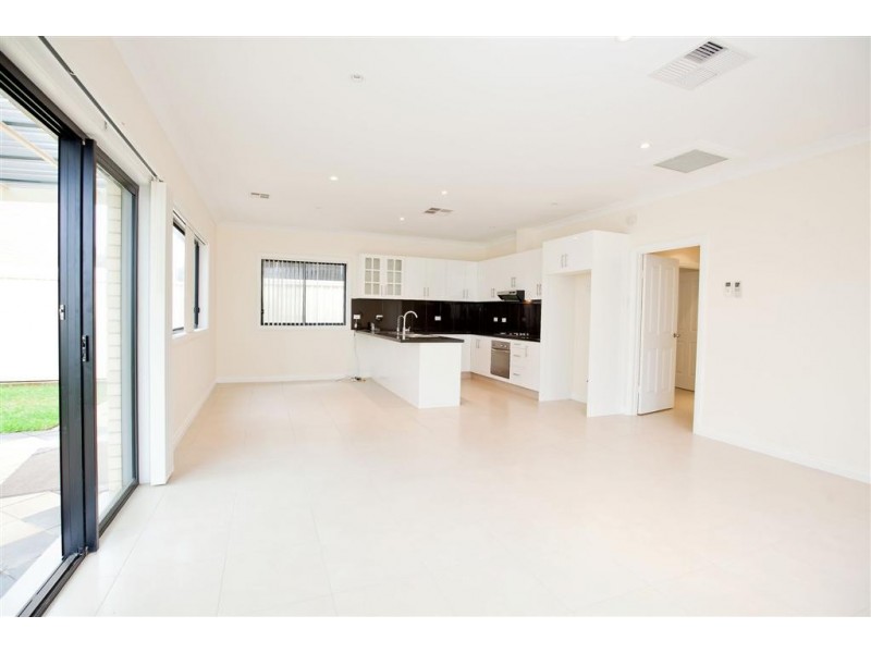 29 Maidos Grove, Valley View SA 5093