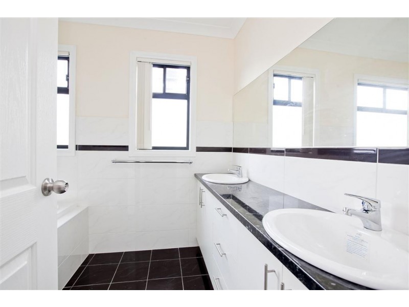 29 Maidos Grove, Valley View SA 5093