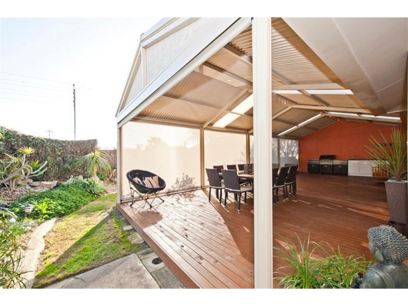 15 Castle Street, Glanville SA 5015