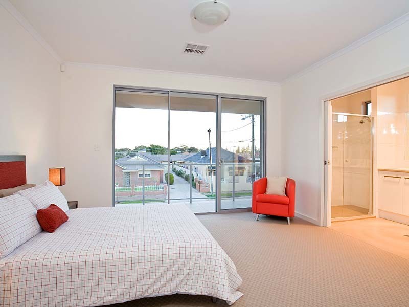 6 Henley Avenue, Henley Beach SA 5022