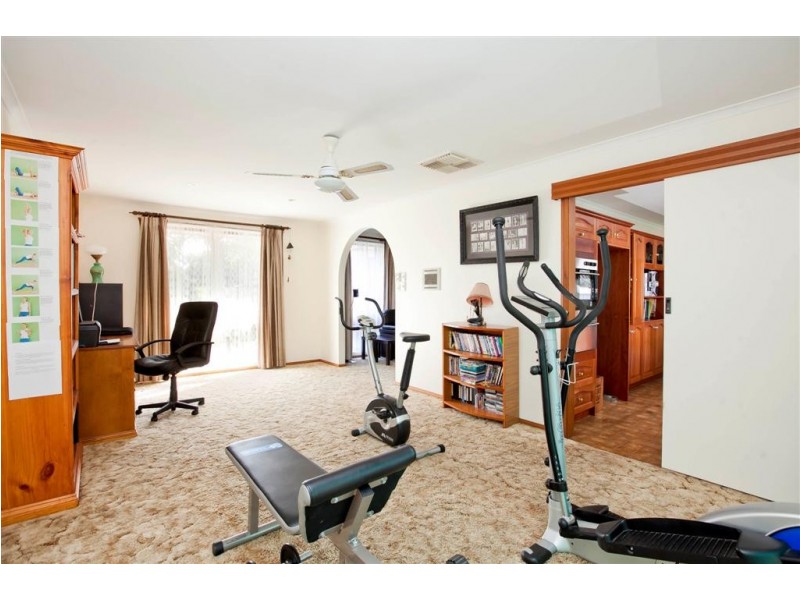 10 Ellaway Avenue, North Haven SA 5018