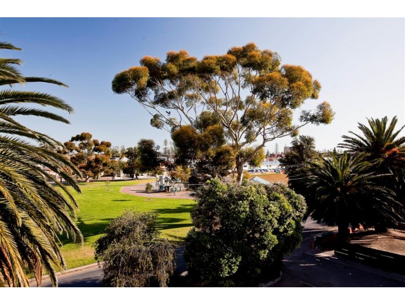 16/17-19 Caroline Street, Glenelg North SA 5045