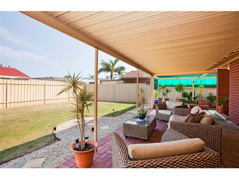 35 Tucker Crescent, North Haven SA 5018