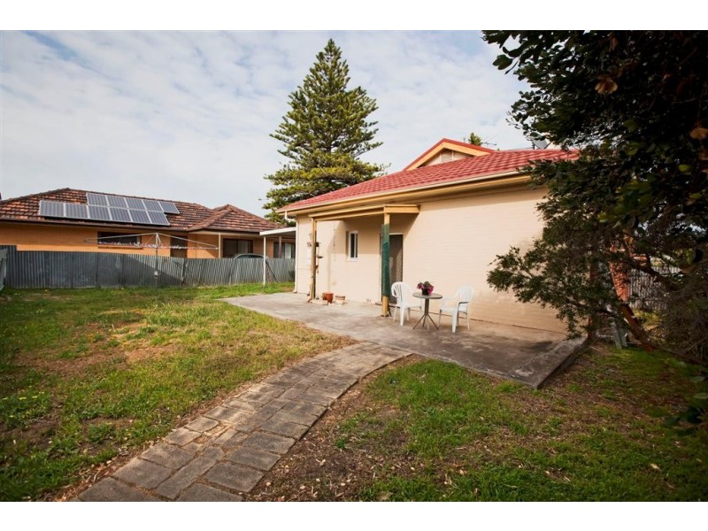 1 Minna Terrace, Semaphore Park SA 5019