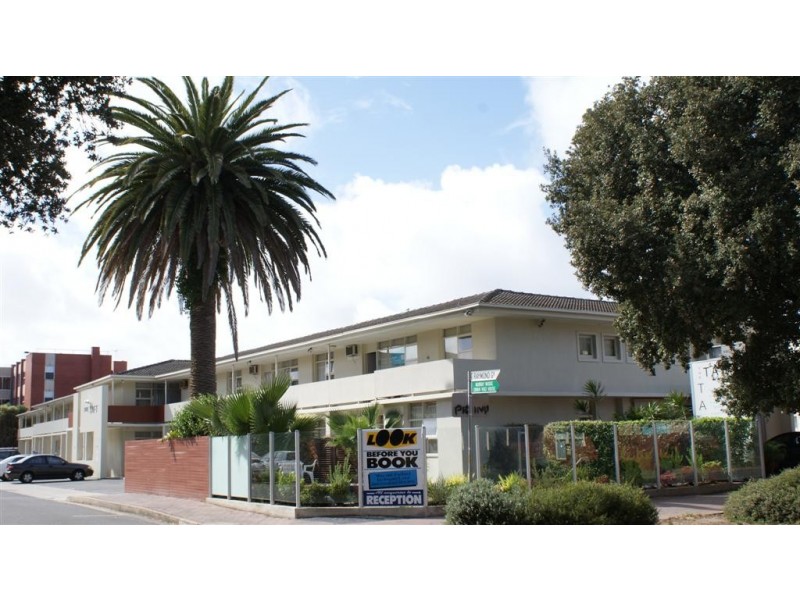 27/18 Raymond Grove, Glenelg SA 5045