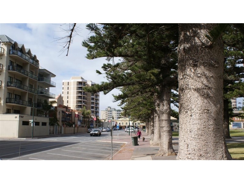 27/18 Raymond Grove, Glenelg SA 5045