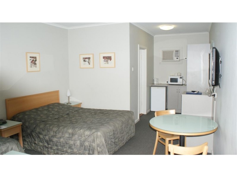 27/18 Raymond Grove, Glenelg SA 5045