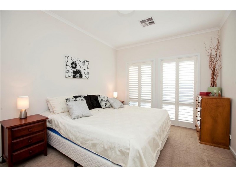 21 Ashburton Avenue, West Lakes Shore SA 5020