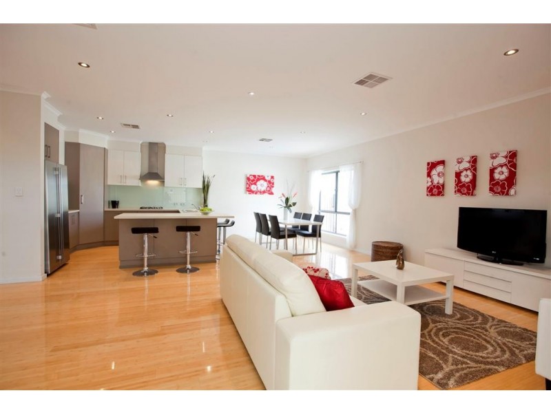 21 Ashburton Avenue, West Lakes Shore SA 5020