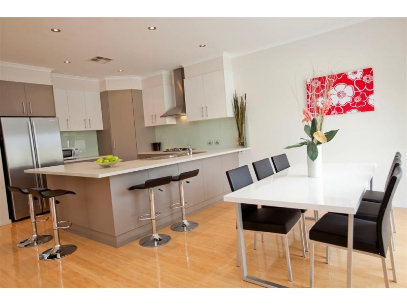 21 Ashburton Avenue, West Lakes Shore SA 5020