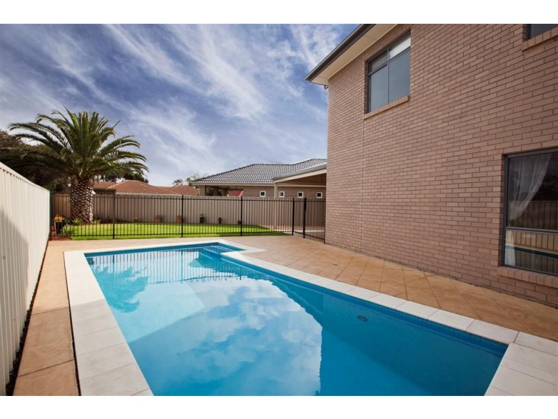 21 Ashburton Avenue, West Lakes Shore SA 5020