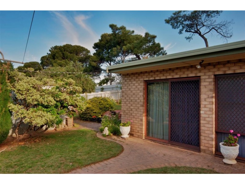 18 Wandana Terrace, Taperoo SA 5017
