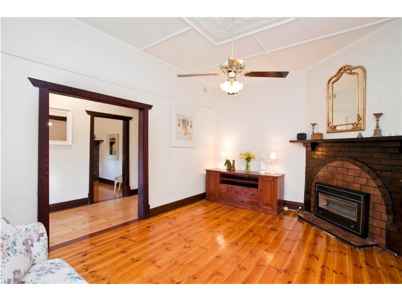 12 Russell Street East, Rosewater SA 5013