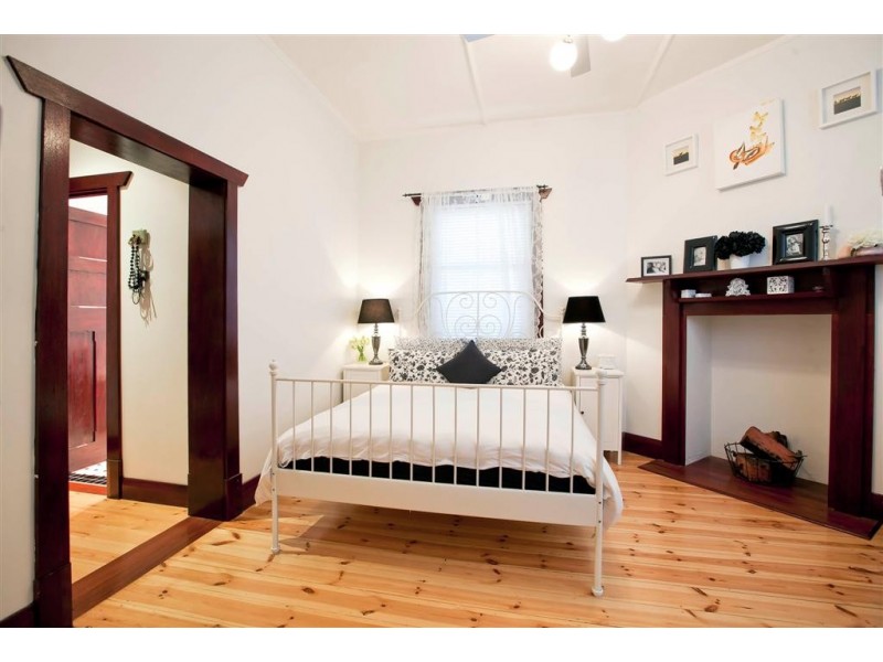 12 Russell Street East, Rosewater SA 5013