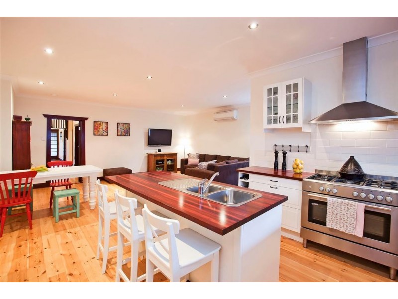 12 Russell Street East, Rosewater SA 5013