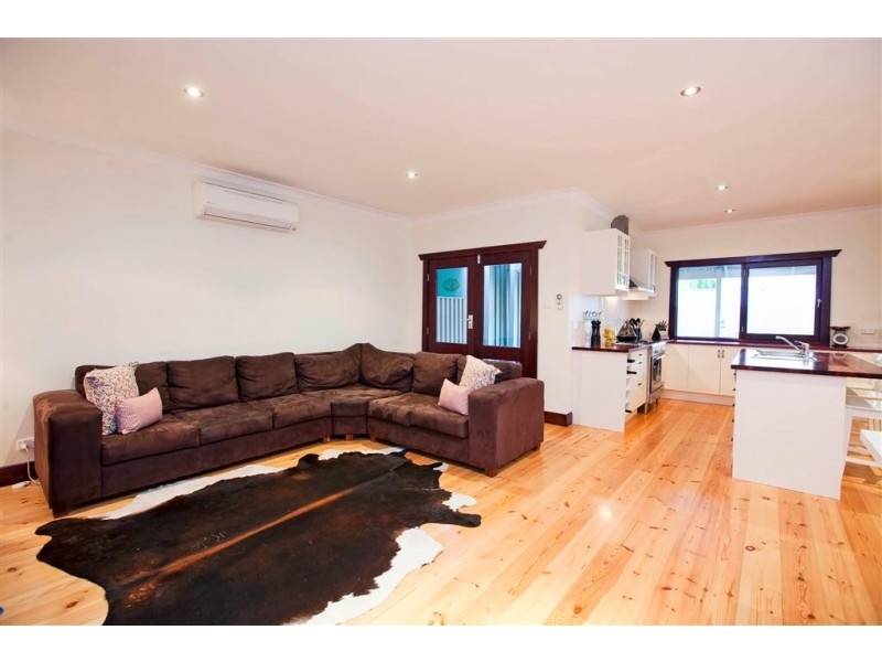 12 Russell Street East, Rosewater SA 5013