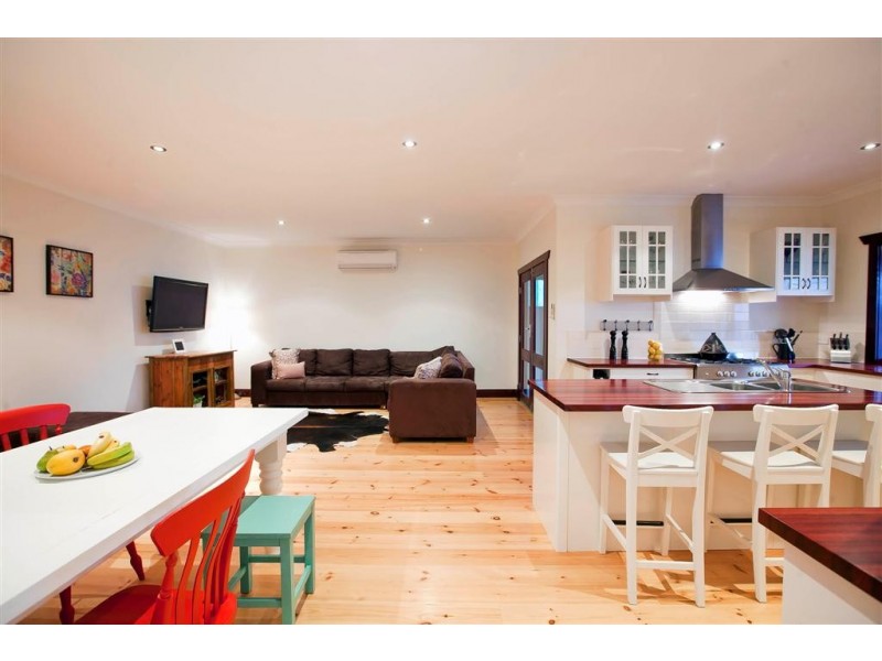 12 Russell Street East, Rosewater SA 5013