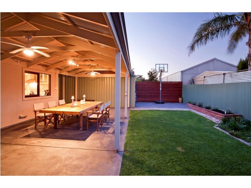 12 Russell Street East, Rosewater SA 5013