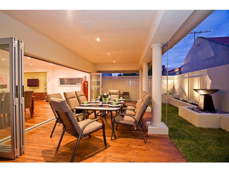 12 Hanson Street, Semaphore SA 5019