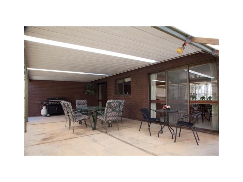 10 Read Court, North Haven SA 5018