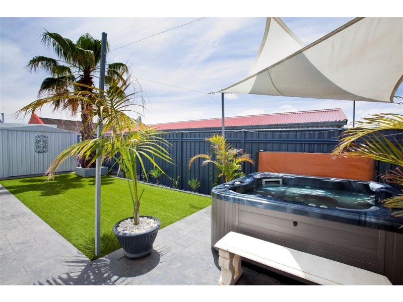 10 Morea Street, Taperoo SA 5017