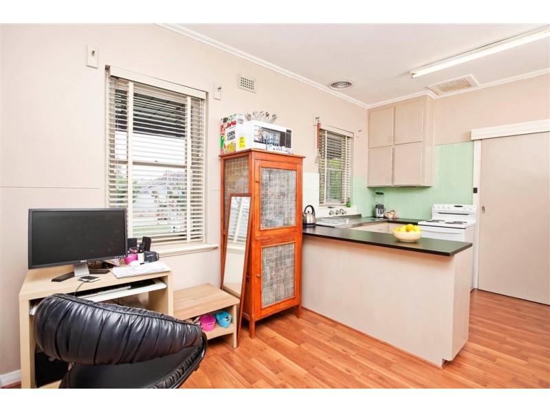 5 Arooma Street, Findon SA 5023