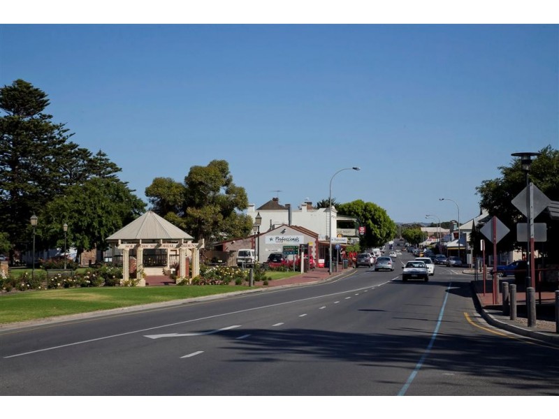 37 and 39 Ventura Place, Hindmarsh Island SA 5214