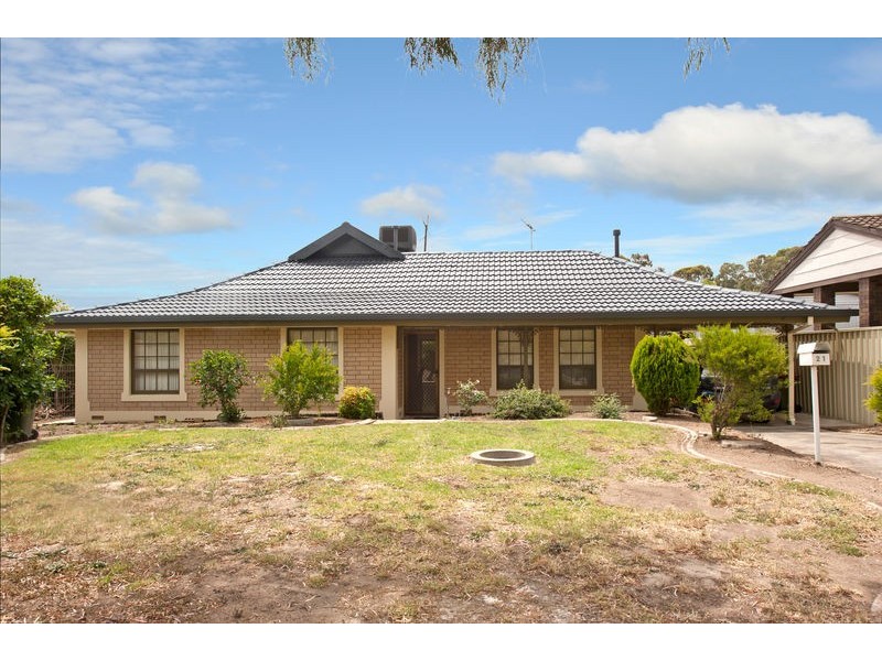 21 Niemeyer Crescent, St Agnes SA 5097