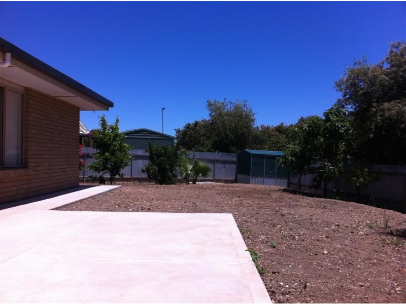 21 Niemeyer Crescent, St Agnes SA 5097